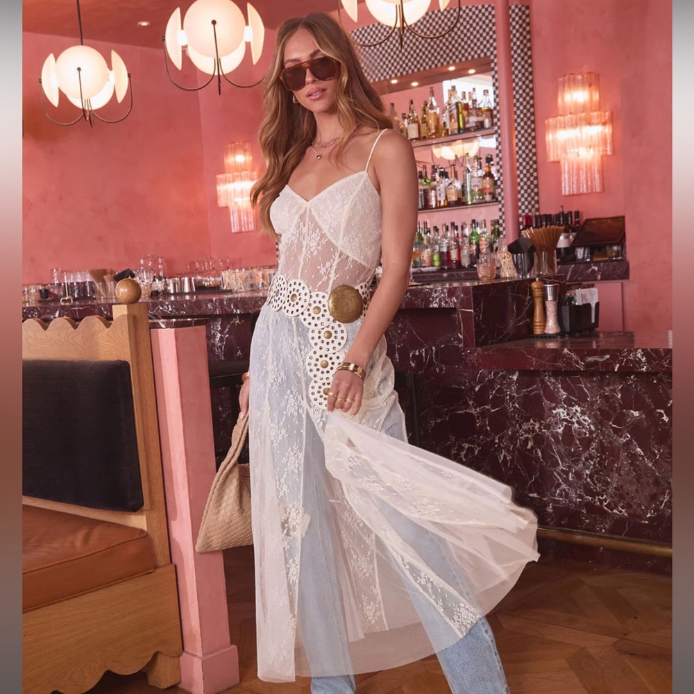 Vici Blind Date Lace Maxi Dress & 	
Kaye Medallion Wide Belt